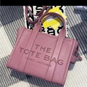 Marc Jacob’s crossbody SMALL